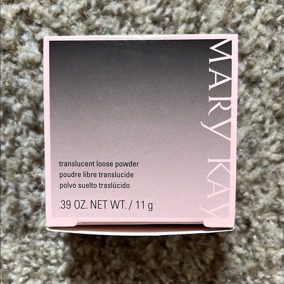 Mary Kay Translucent Loose Powder - Picture 4 of 7